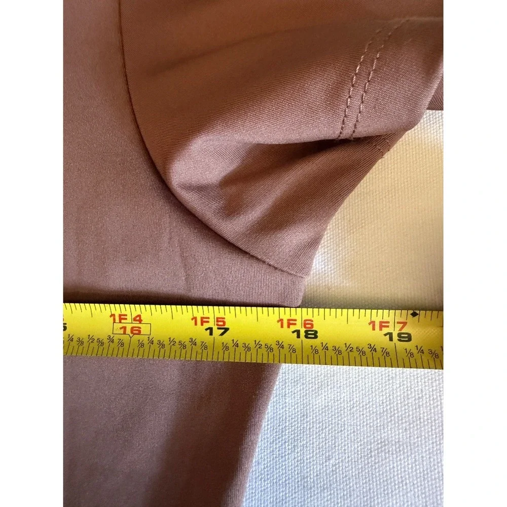 Stretch The Rules Womens Crop Top Mauve Ruched Back Cutout Short Sleeve Size M